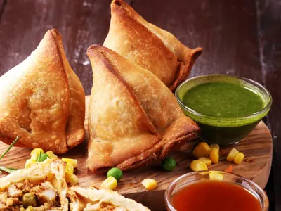Veg Samosa (2 pcs)